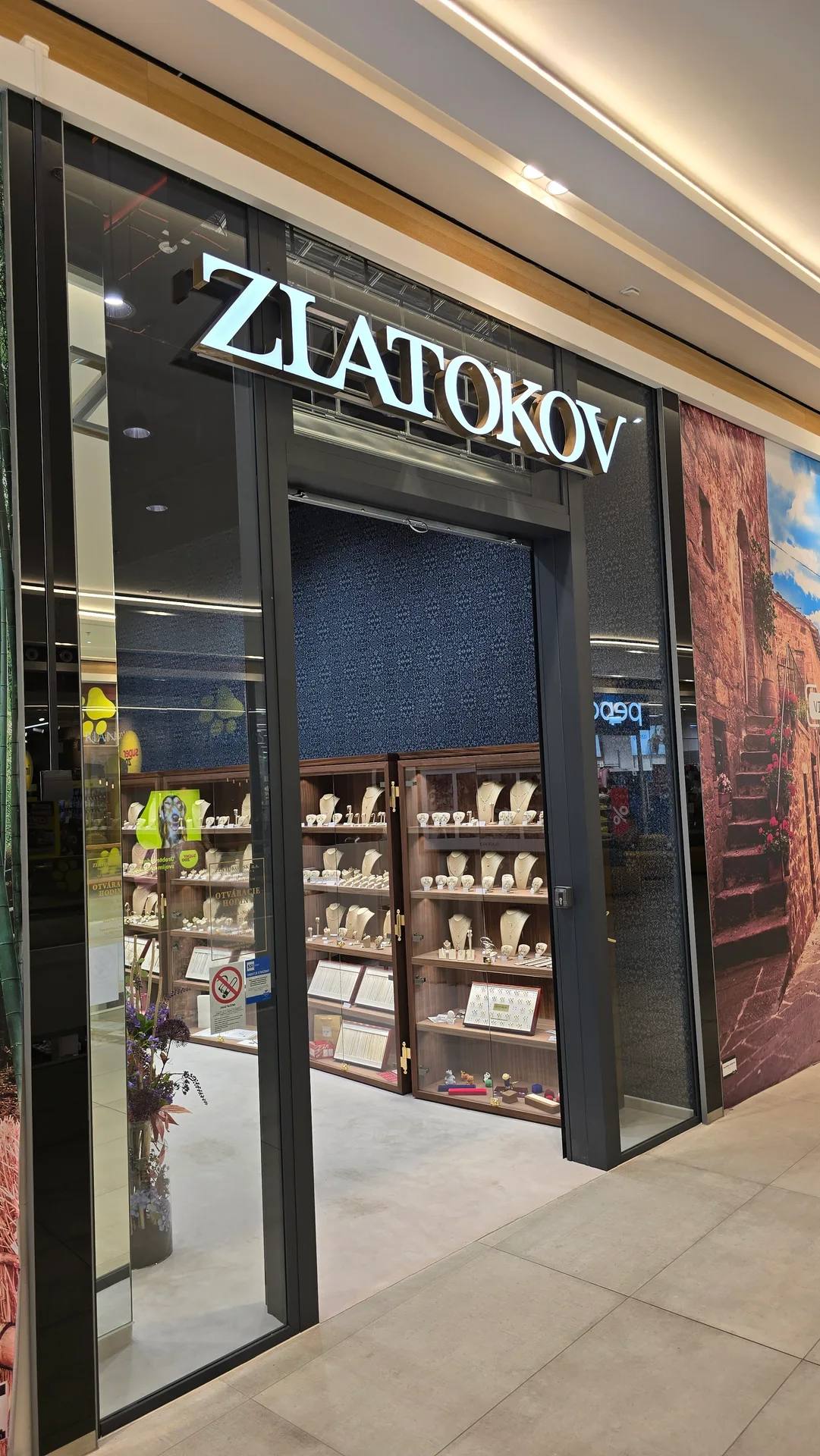 Realizácia sklenenej priečky — Glass of Art
